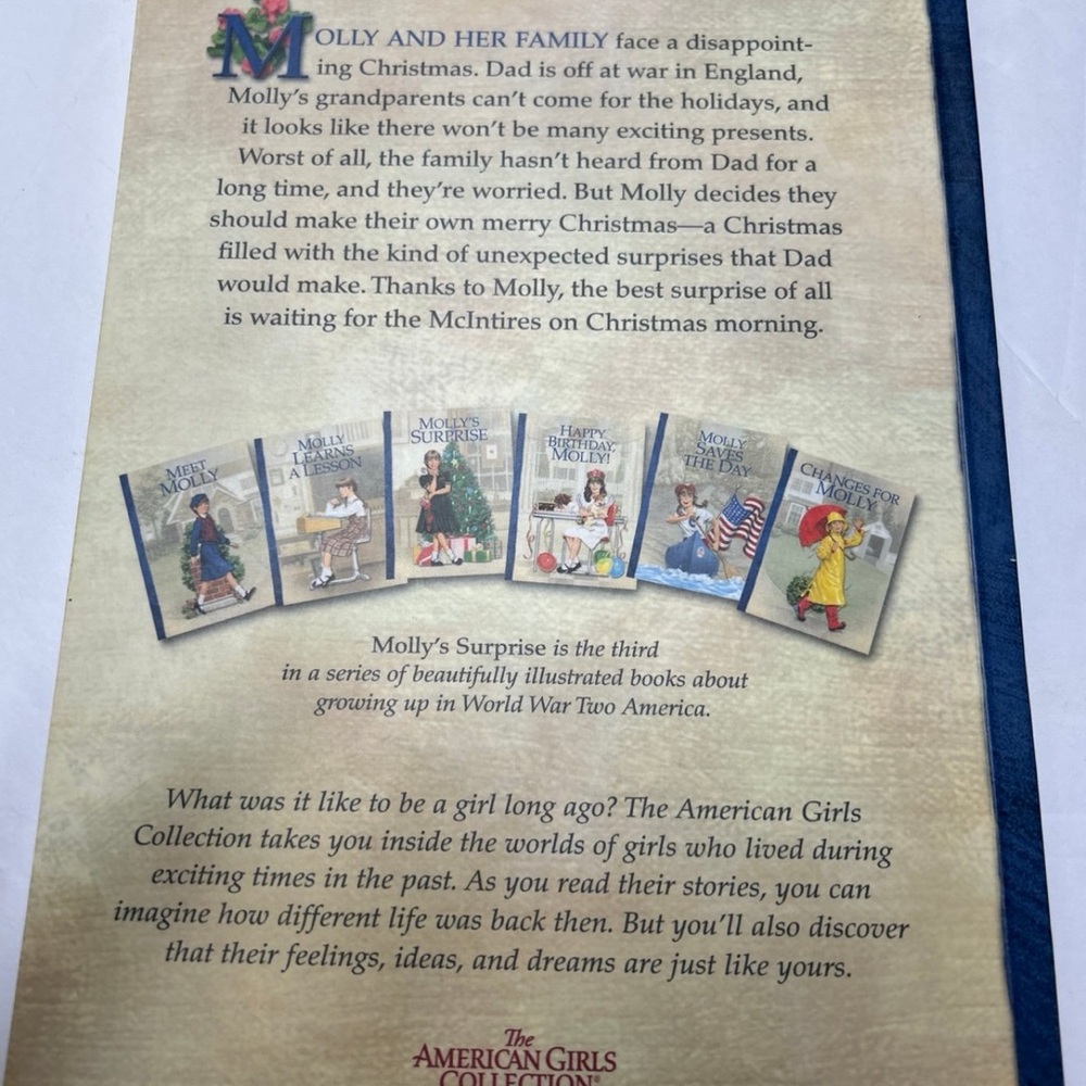 The American Girls Collection "Molly" Story Collection - Red Hardcover Slipcase - Picture 10 of 10